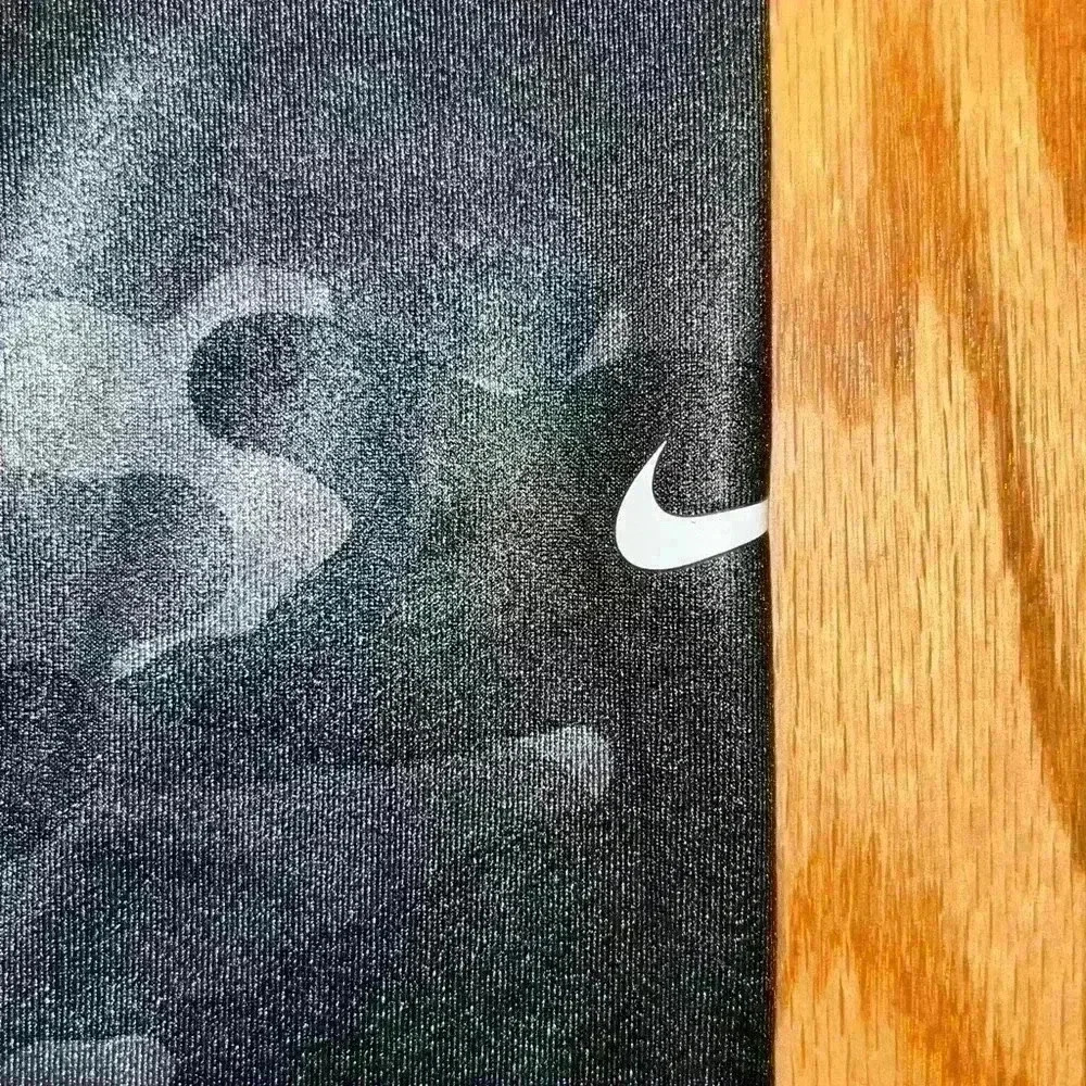 NWT Women’s Nike One Tight Fit Mid Rise Full Length Camo Leggings Size small - Picture 7 of 10
